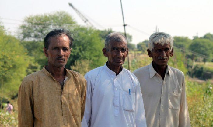 Pakistan-India Border Fence Severs Farmers From Land