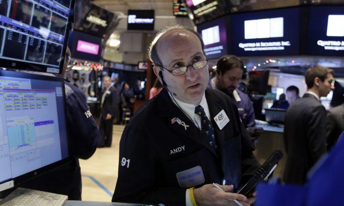 US Stocks Rise, Breaking a String of Losses, as Oil Steadies