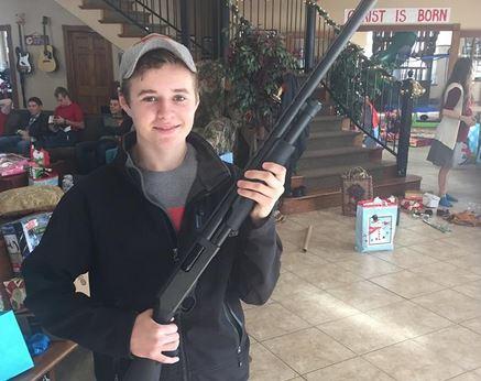 Duggars’ 19 Kids and Counting: Jedidiah Duggar Pictured with Gun, Fans Express Support