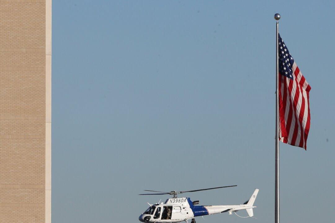 17K Federal Employees Made $200K Last Year: Report