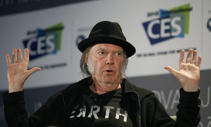 Neil Young continues revolutionary streak with ‘Earth’ album
