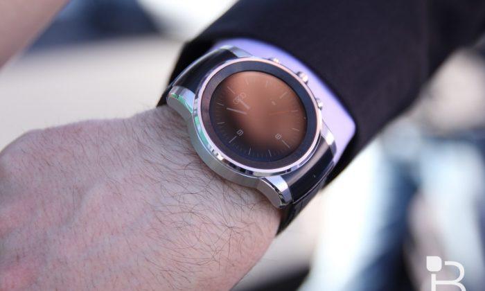 Start Your Car With Just Your Wrist Using LG’s Smartwatch (Video)
