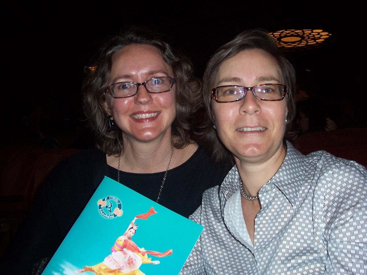 Artist Finds Shen Yun ‘Ingenious and Fun’