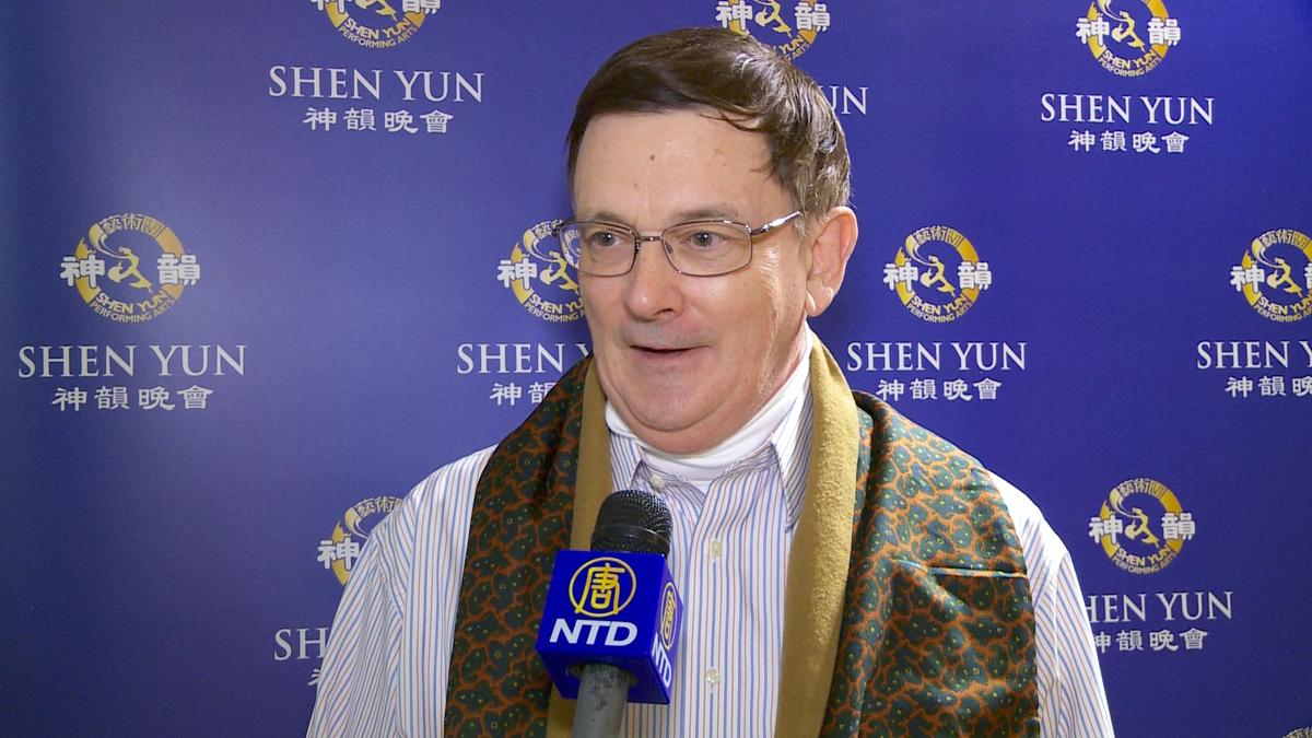 Fitness Business Owner Wowed by Shen Yun Dancers’ Athleticism