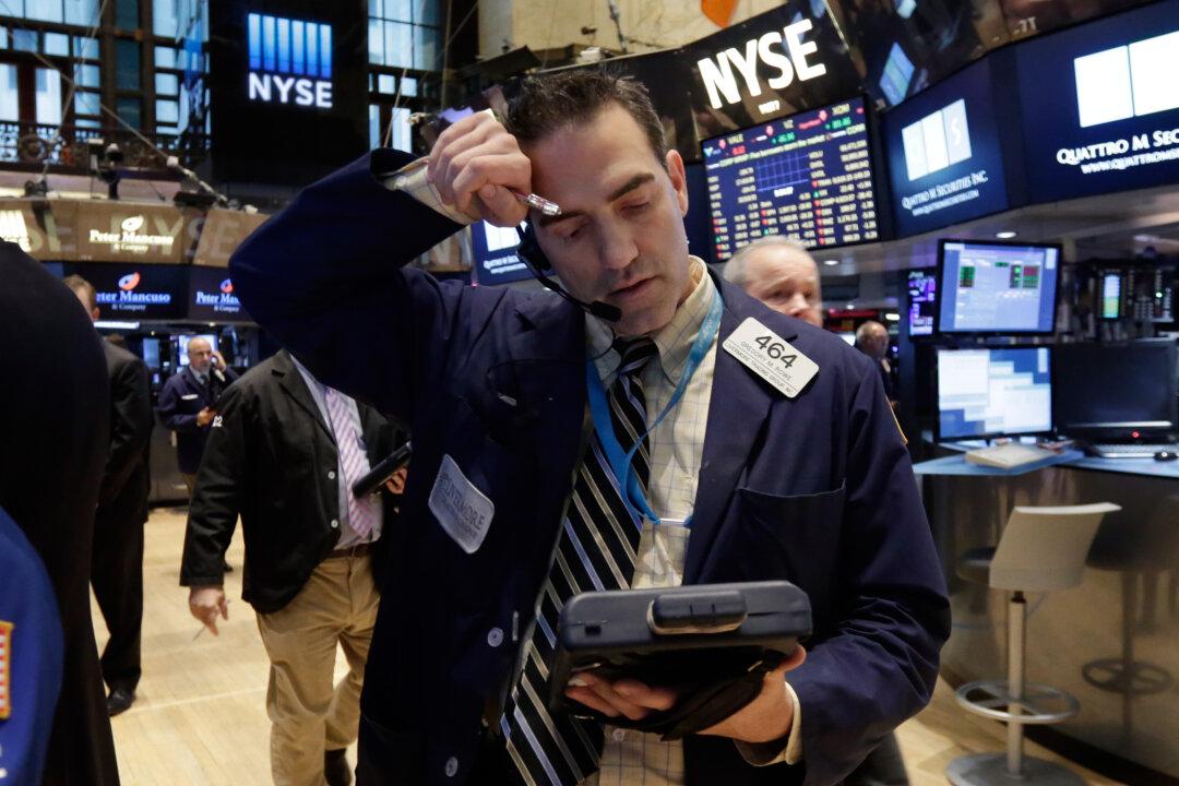 Key Interest Rate Falls as Investors Seek Safety