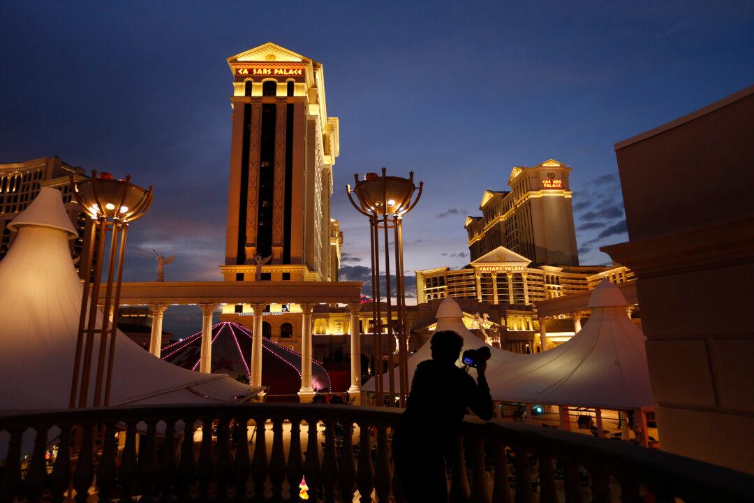 Caesars Palace Bankrupt: Vegas Casino Company Files for Bankruptcy