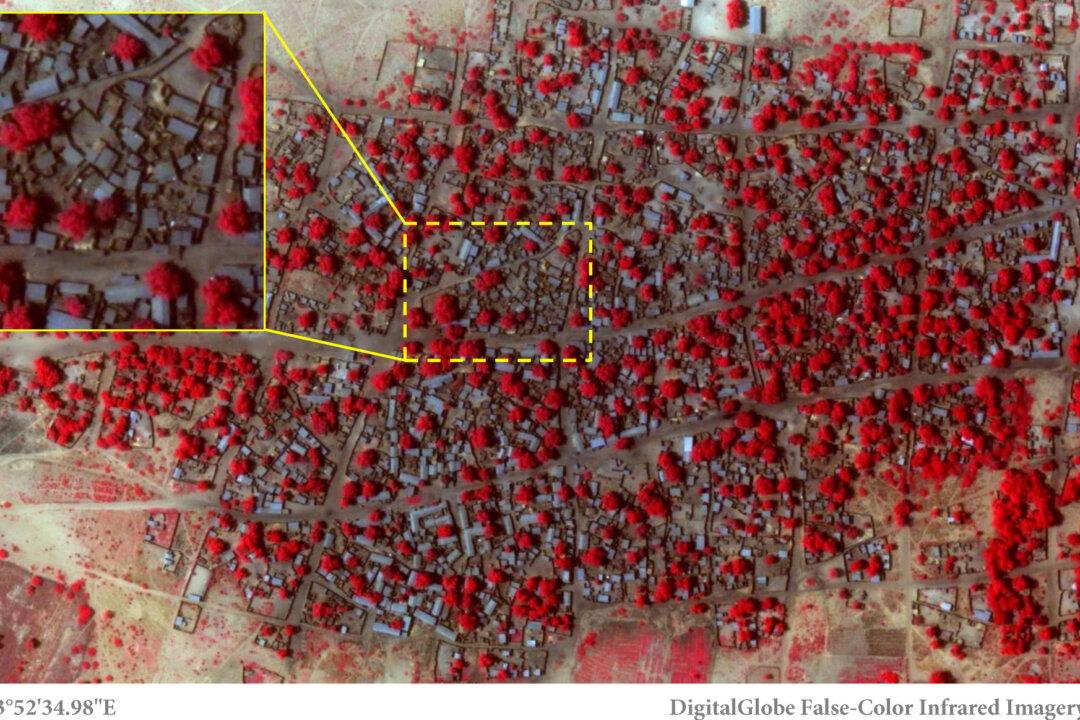 Nigerian President Visits Conflict Zone