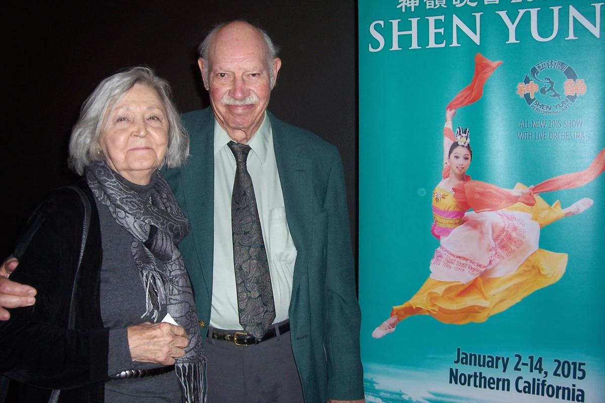 Shen Yun Impresses Painter