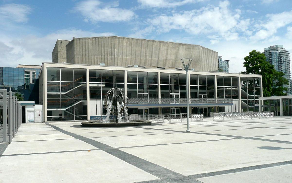 Music Producer Lauds Shen Yun Compositions: ‘That’s the kind of music that I want to create’