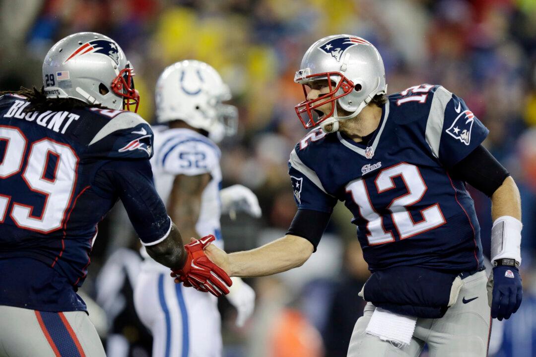 Deflate-Gate Day 3: Current, Former Players Tweet About It