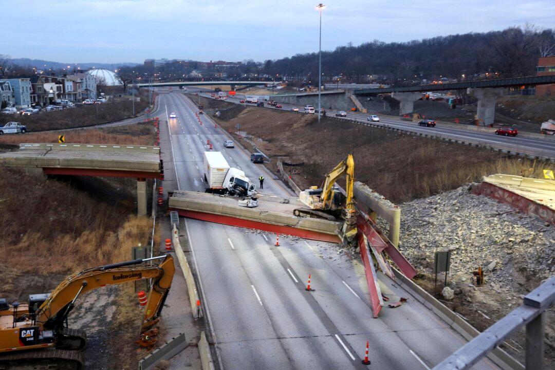 Contractor for Ohio overpass collapse has $91M contract