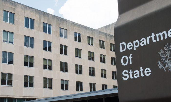800 State Department Officials Sign Dissent Memo