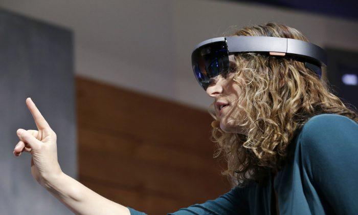 What You Need to Know About Microsoft’s HoloLens