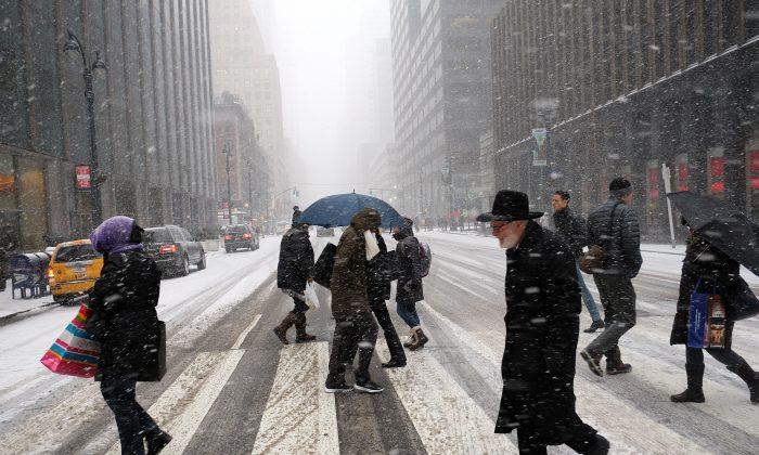 New York Declares State of Emergency Ahead of Blizzard Juno