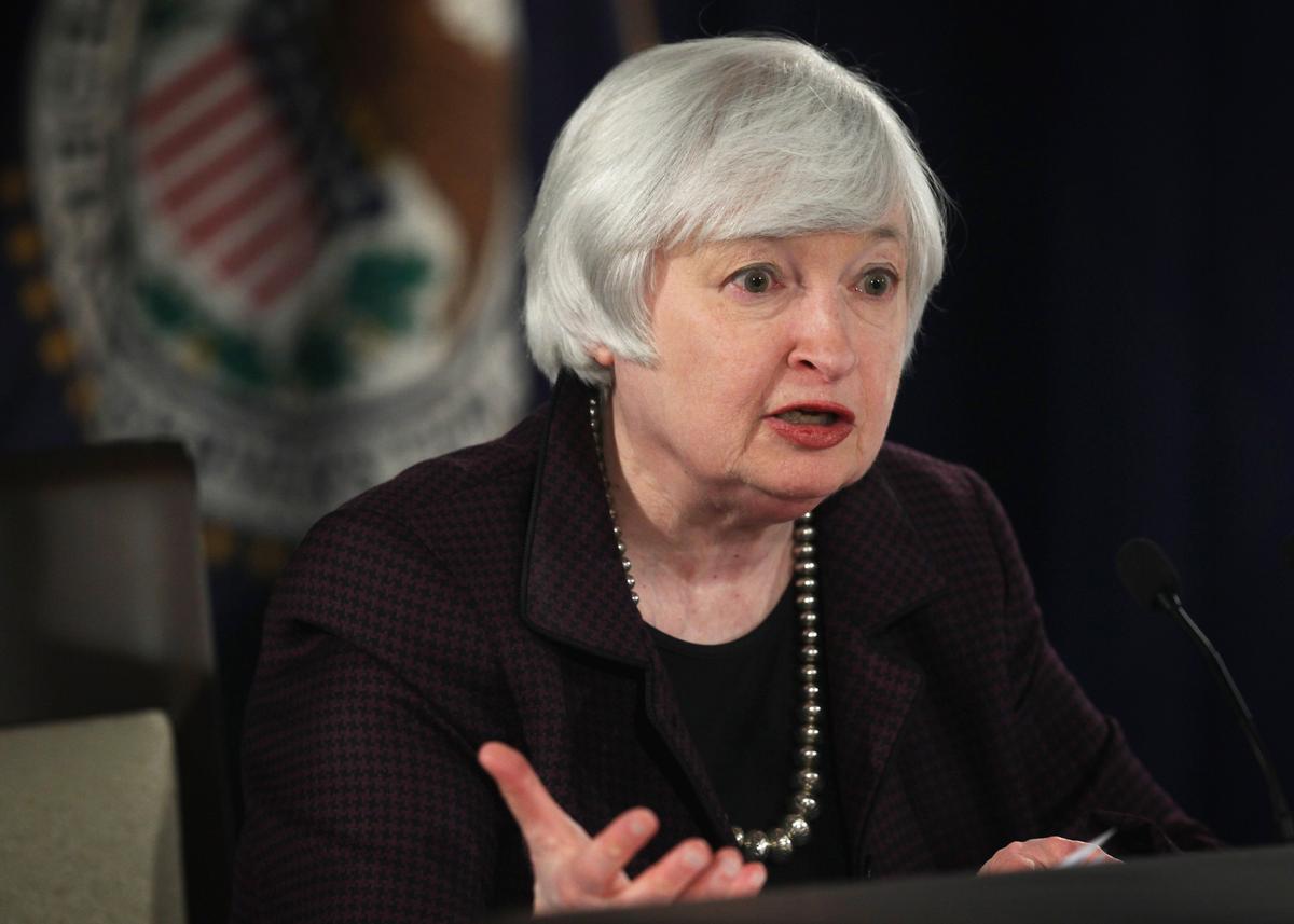 Fed Upgrades Economy, Concerned About Falling Inflation