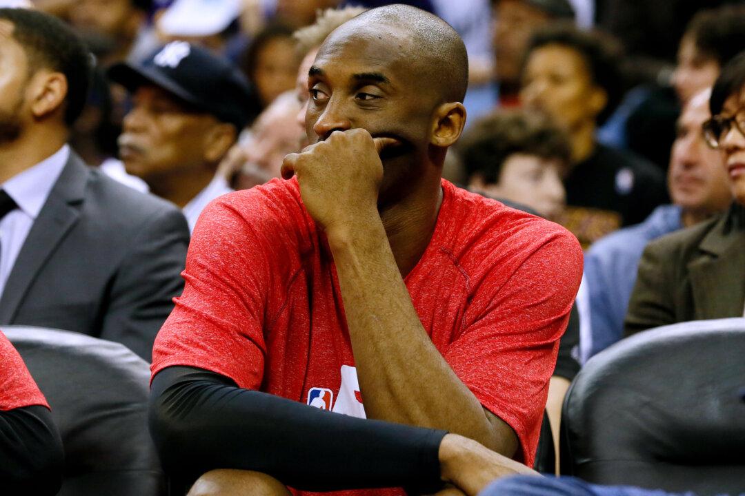 Magic Johnson Says Kobe Bryant Shouldn’t Play Next Season Unless This Happens