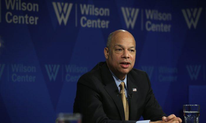 DHS Chief Defends Obama on Immigration