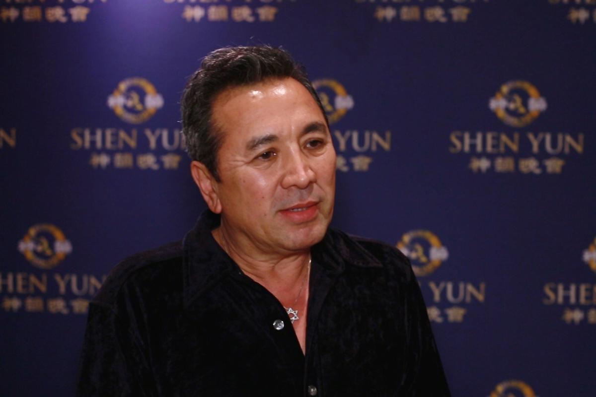 Celebrity Photographer Says Shen Yun a ‘Magical History Tour’