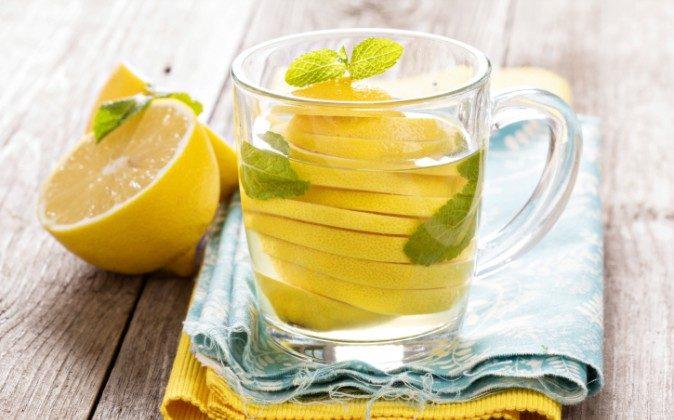 The Real Benefits of Lemon Water According to Science