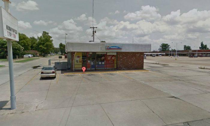 Three Men Attempt to Rob a Domino’s, Didn’t Know Manager Was Armed
