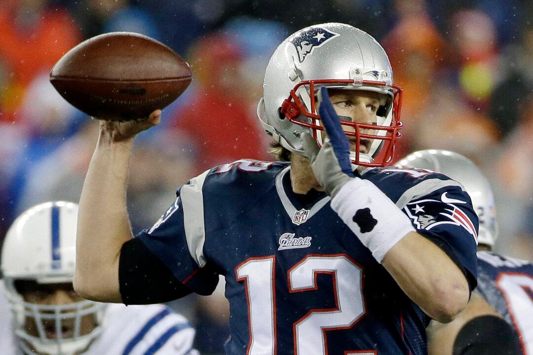 Tom Brady Touchdown Video: Brandon LaFell Catches TD, Dances in Super Bowl 49