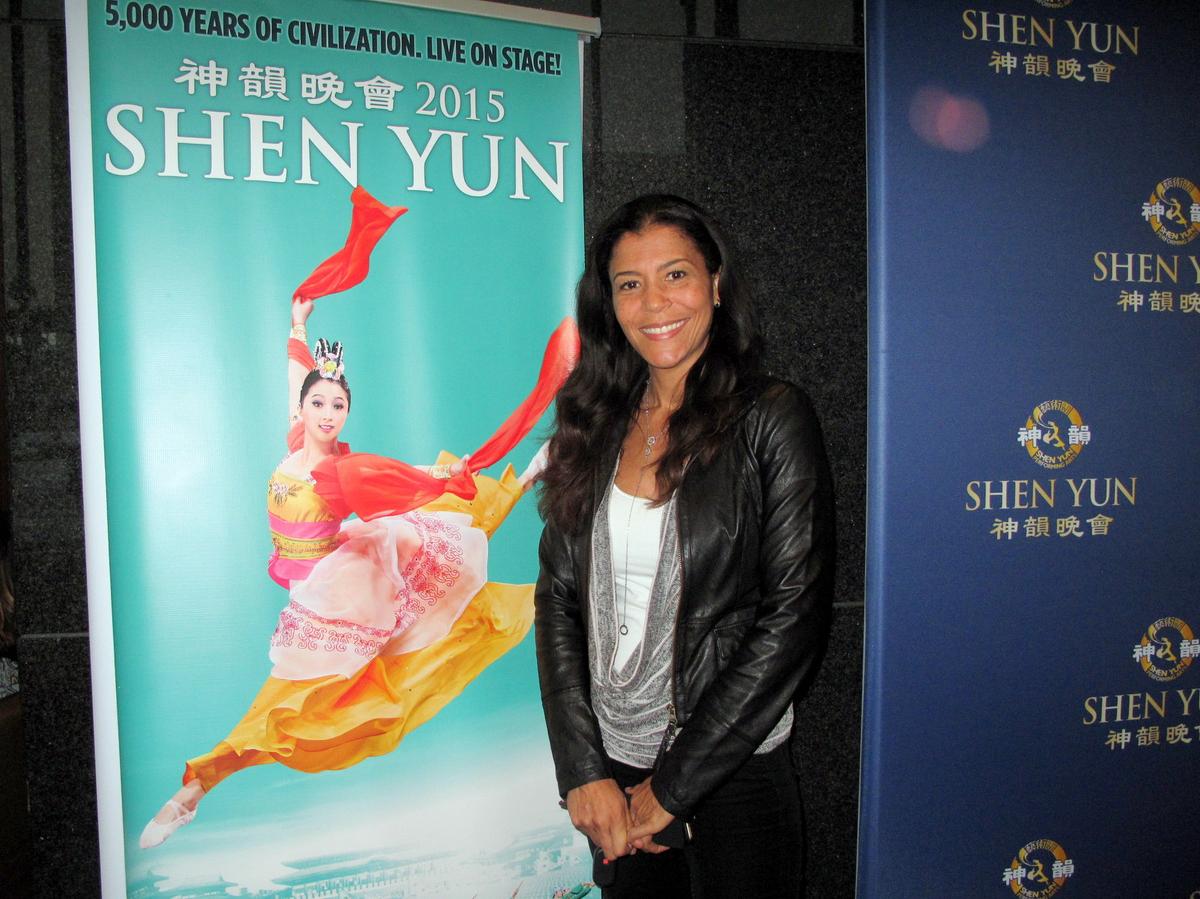 ‘Hurry! Don’t miss it!’ Says Actress of Shen Yun