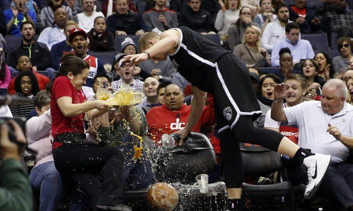 Wizards Waitress Describes Beer Collision with Mason Plumlee (+Video)