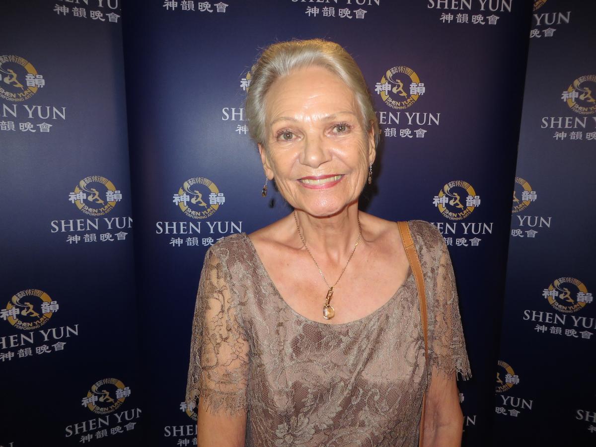 Ex-ballerina Says Shen Yun ‘Fantastic’