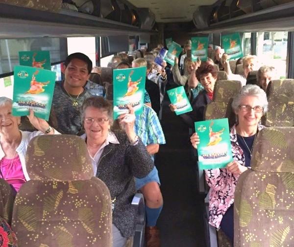 50 Retirees Celebrate Chinese New Year at Shen Yun