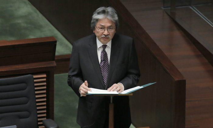 Hong Kong Finance Chief Doles Out Sweeteners in Post-Occupy Protest Budget 