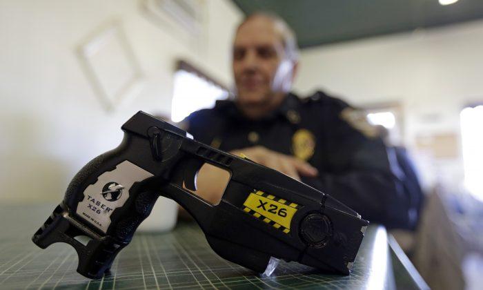 Changes to Be Announced in Chicago Police Training, Tasers