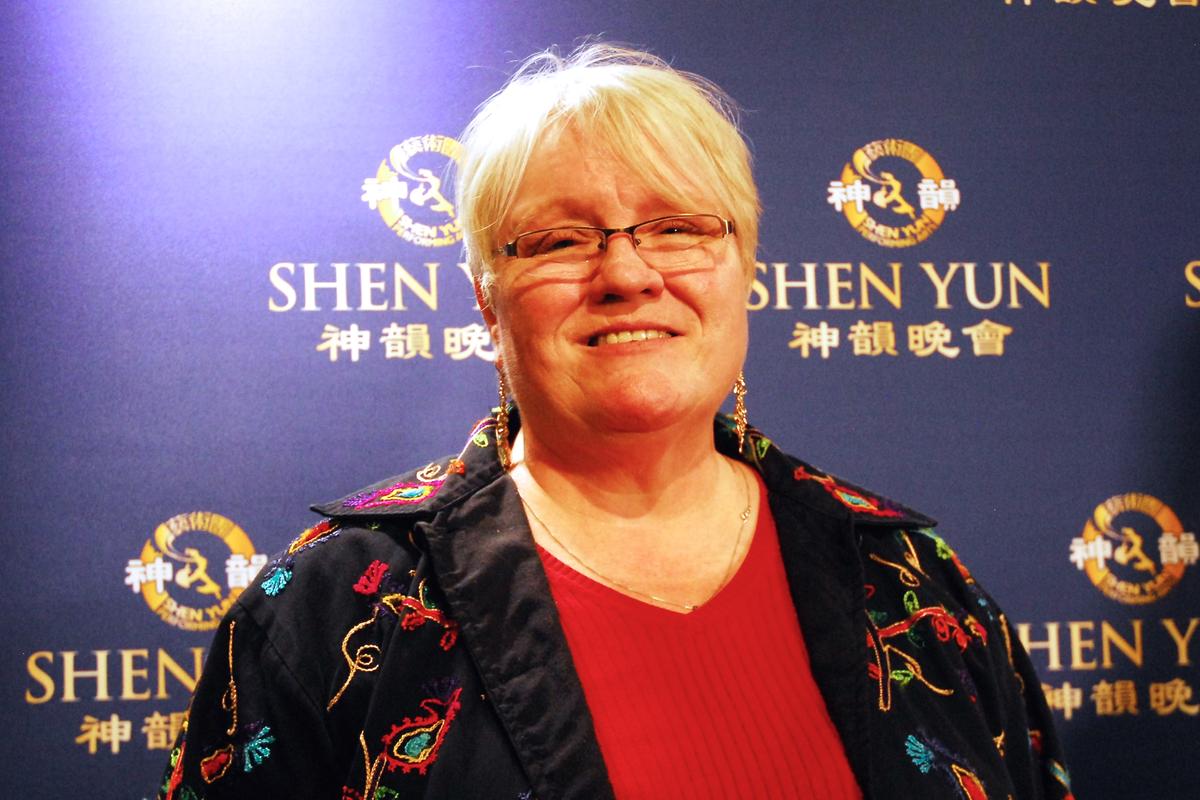 Pastor Says Shen Yun Opens Her Heart