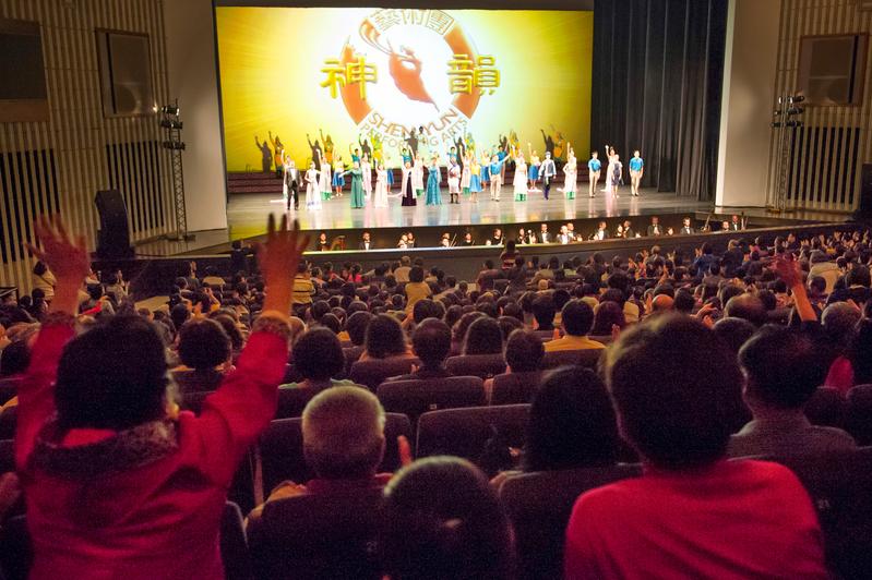 Orchestra Director: Shen Yun ‘Opened Another Bright Window for My Soul’