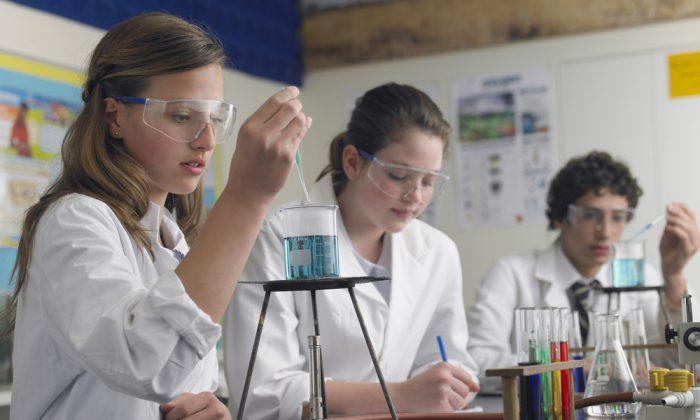 Alarming Gender Gap in School Science Sets Women Up to Fail