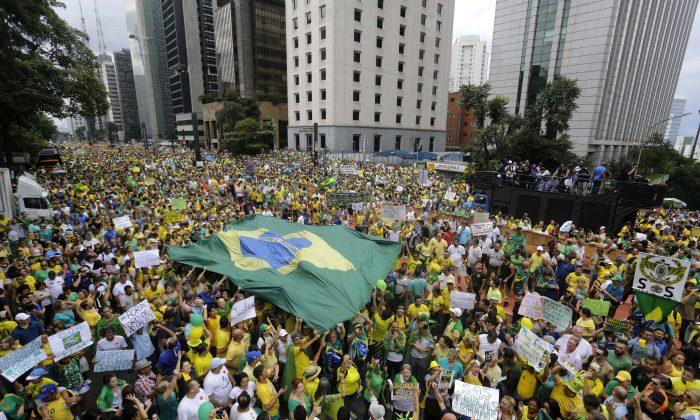 2 Million Brazilians Call for Impeachment of Leftist Leader