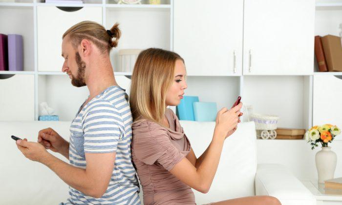 Communicating With Your Partner While Stuck at Home