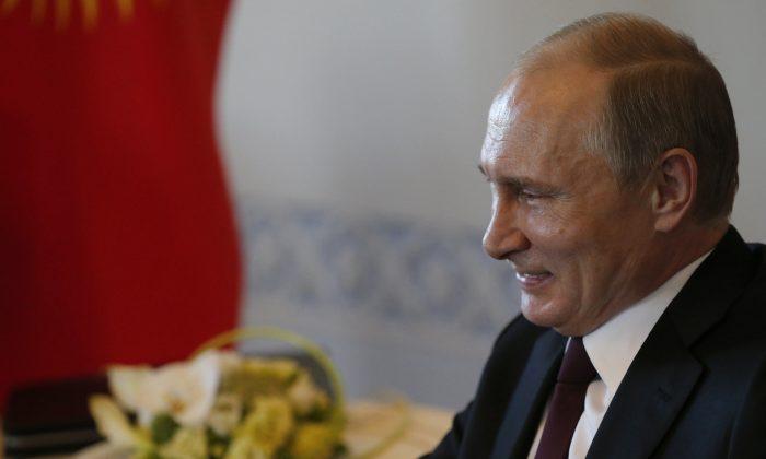 Endless Speculation: Putin’s Face is ‘Pale’, ‘Puffy’ and ‘Sweaty’