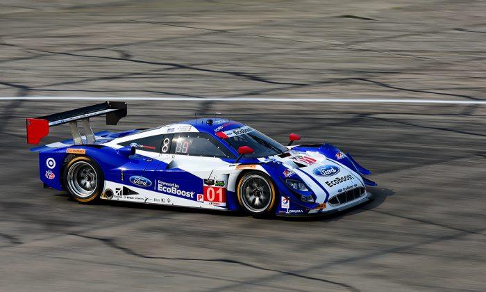 Sebring 12 Hours Halfway: #01 Ganassi-Ford Leads Overall, Porsche Leads Corvette in GTLM