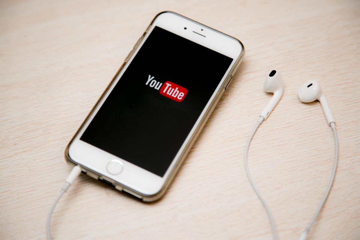 YouTube Considers Paid Subscription Service for Videos