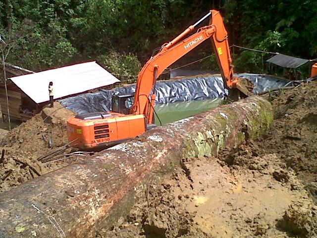 Locals Revolt Against Gold Miner in Indonesia