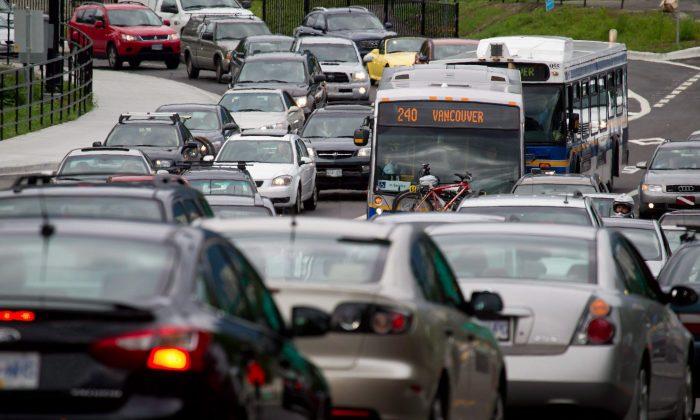 Rush Hour Traffic Doubles Commuters’ Travel Time: Report