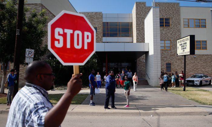 Feds to Investigate Texas Courts for Trying Truant Students in Court Without Lawyers