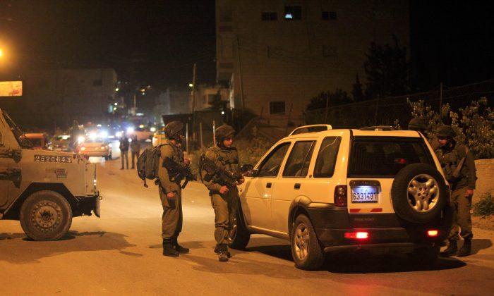 Palestinian Rams Car Into Israelis in West Bank, Wounding 3