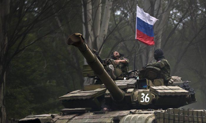 Russia’s Role in Ukraine Seen Shifting to Training Rebels
