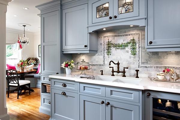 Designing an English Country-Style Kitchen