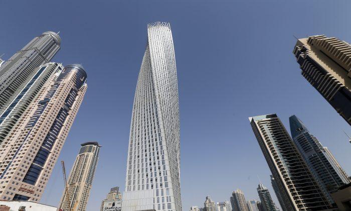 Dubai’s 1007-ft Cayan Tower is No Match for ‘French Spiderman’