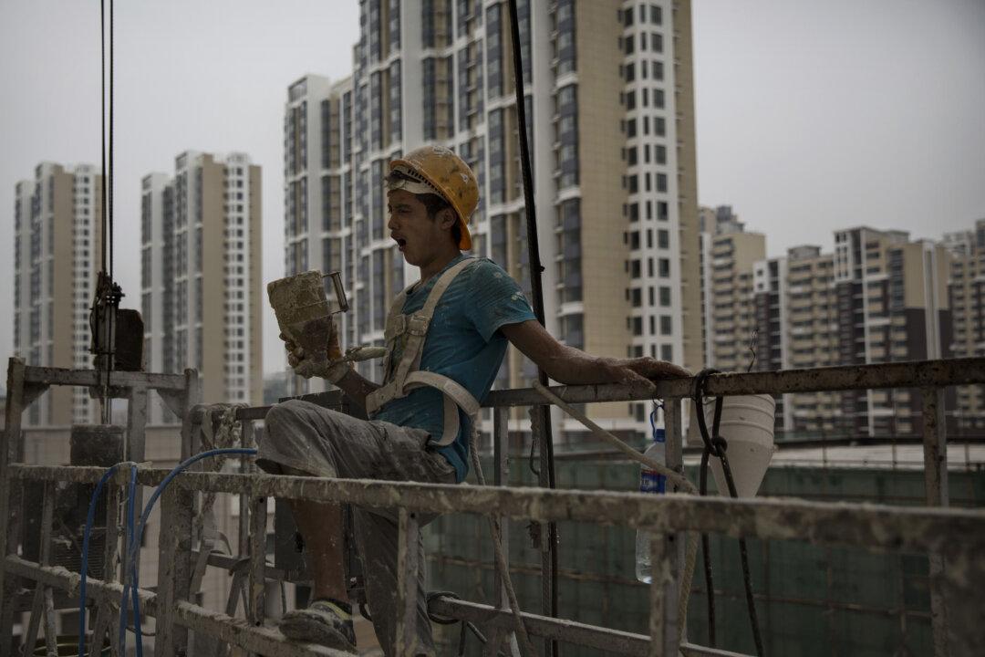 Property Prices Nosedive in Small China City, Compounding Fiscal Woes: Experts