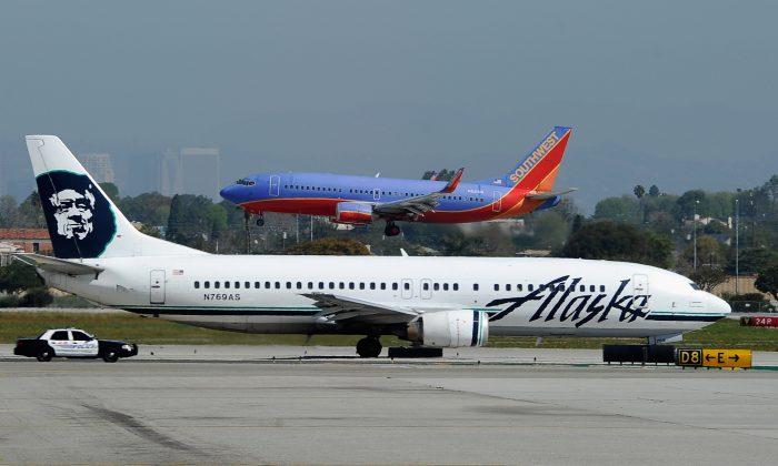 Alaska Airlines Flight From JFK Diverted After Man Attempts to Storm Cockpit: Reports