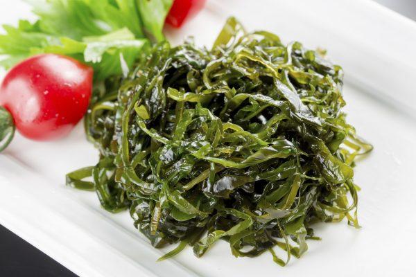 Seaweeds are high in important minerals and help to strengthen and protect the thyroid. (whatwolf/iStock/Thinkstock)