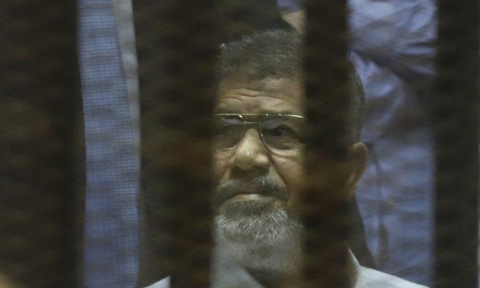 Former Egyptian President Mohammed Morsi Sentenced to 20 Years in Prison (+ video)